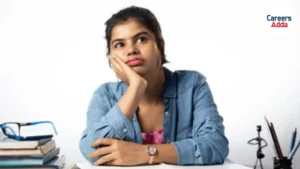 Should-You-Take-a-Gap-Year-or-Join-College